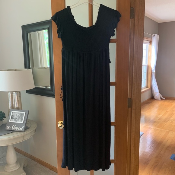 Gap Off Shoulder Maternity Maxi Dress - Picture 3 of 3